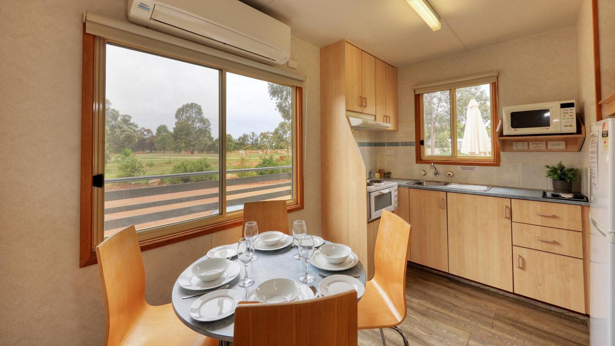 Yarrawonga Riverlands Tourist Park Værelse billede
